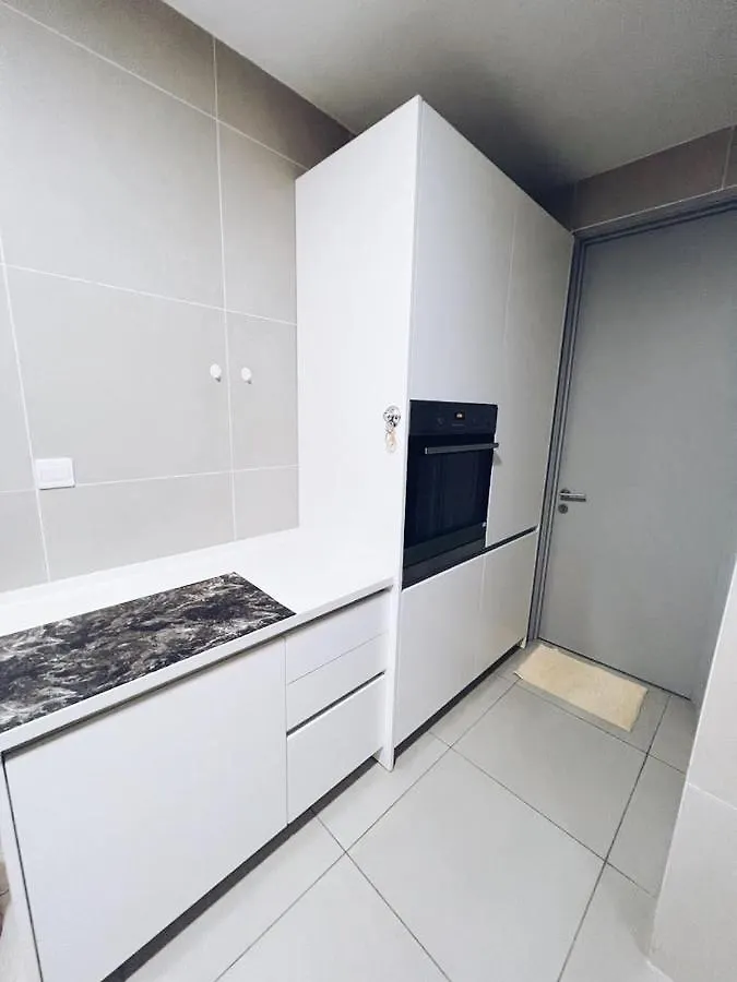 Promo Connected Train 4 Bedroom Above Mall 20 Kuala Lumpur