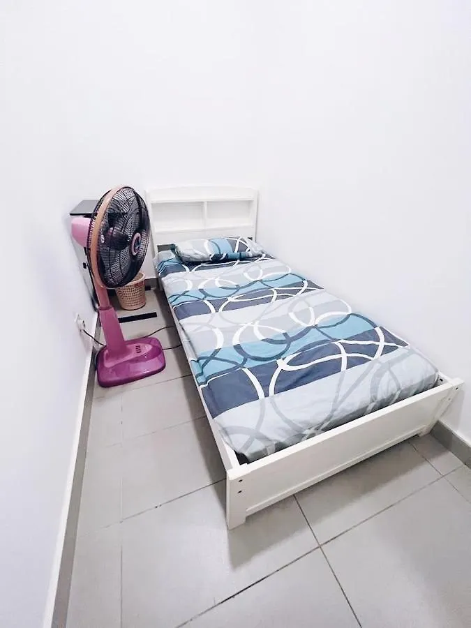 Promo Connected Train 4 Bedroom Above Mall 20 Kuala Lumpur 0*,  Malaysia