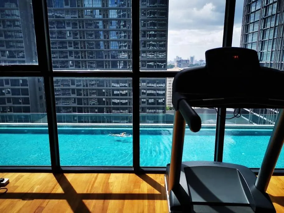 Promo Connected Train 4 Bedroom Above Mall 20 吉隆坡 公寓