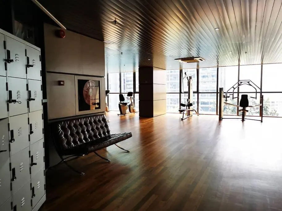 Promo Connected Train 4 Bedroom Above Mall 20 吉隆坡